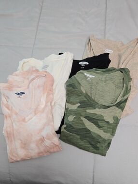 Old Navy Women’s Tank Top Bundle — Camo Green, Blush, Cream, Black, Tan